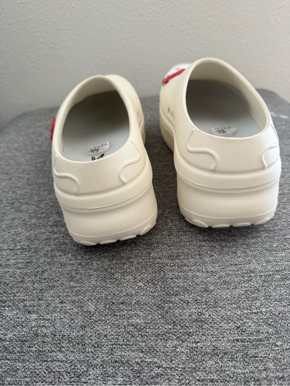 Adidas x Hello Kitty Clogs - Picture 7 of 10